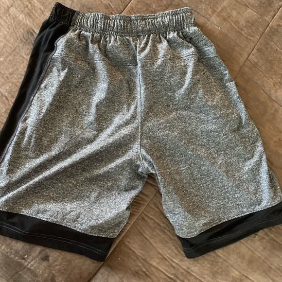 Boys athletic shorts - Picture 1 of 2